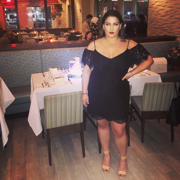 Meet your Posher, Ezgi - Picture 1 of 1